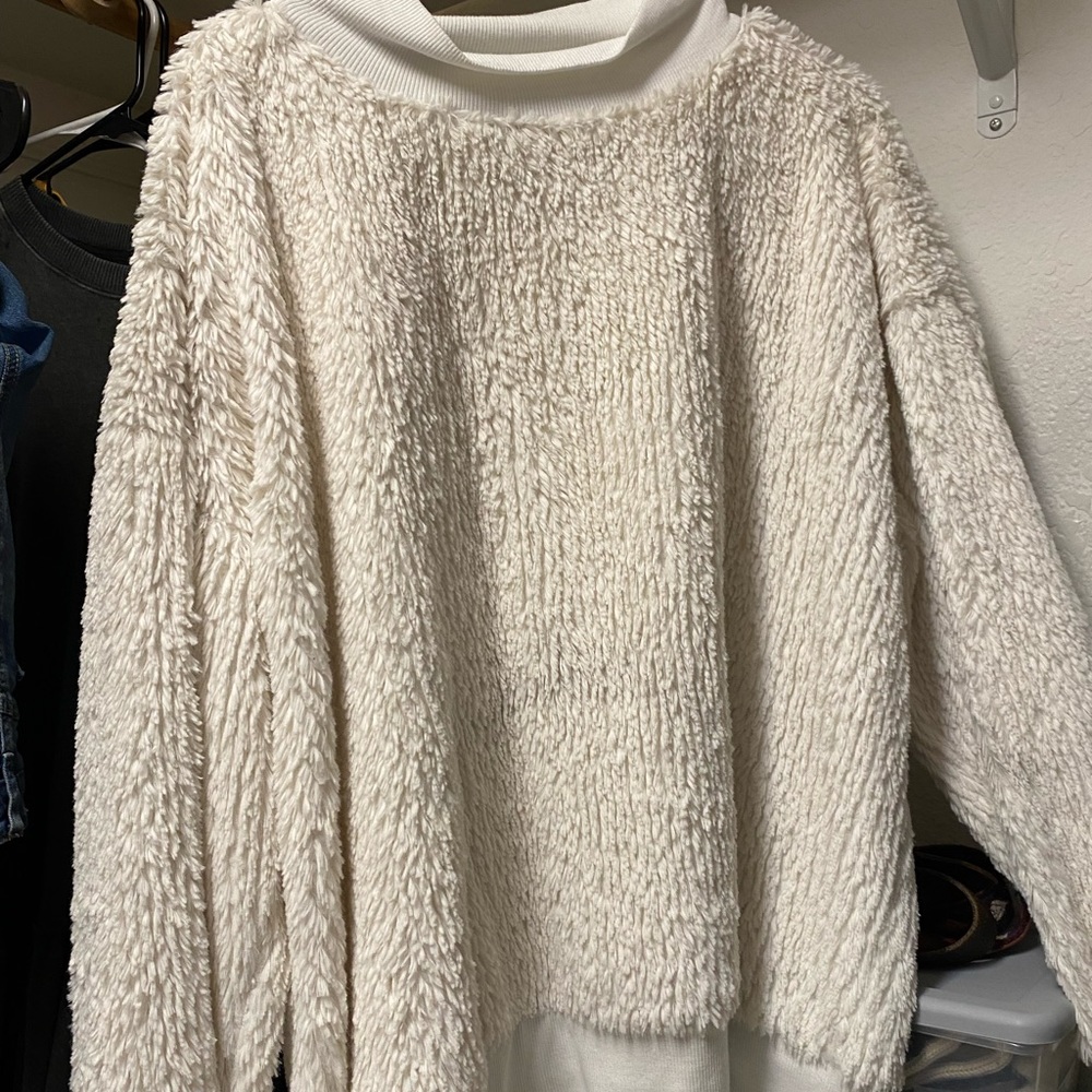 crown and ivy fluffy sweater